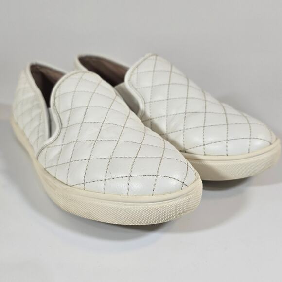 L Steve Madden Women's Ecentrcq White Quilted Slip On Sneakers Size 10 Flaw - Picture 2 of 9